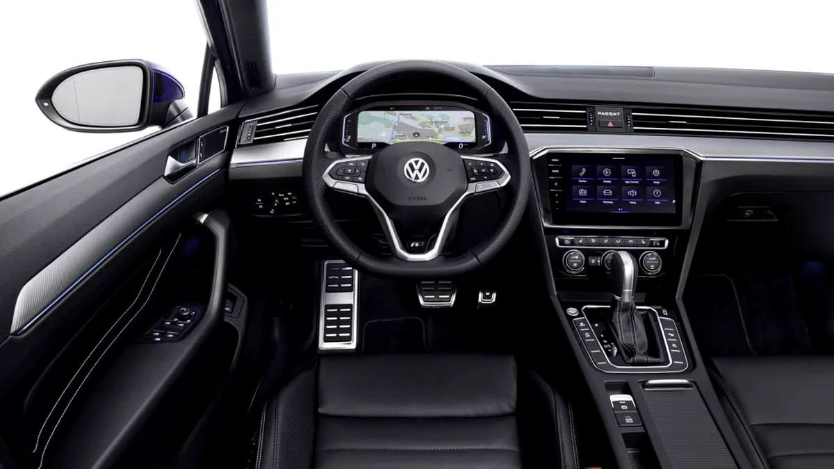 Noul Volkswagen Passat poate fi comandat în România. Cât costă cea mai iubită maşină de familie