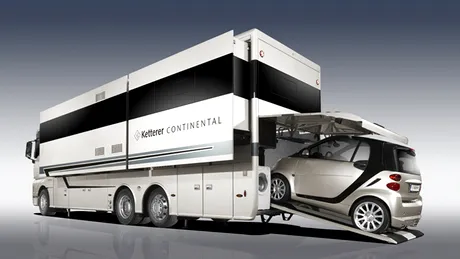 Rulota Ketterer Continental e atât de mare, încât are loc pentru o maşină înăuntru!