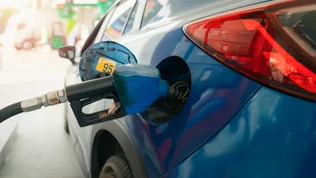 Ieftinire agresivă a carburanților la Petrom. Motorina a scăzut sub pragul de 10 lei/litru