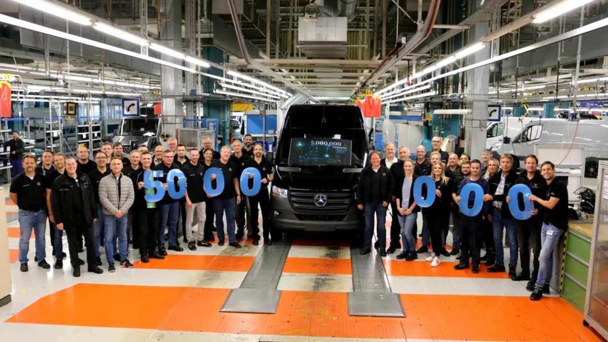 Mercedes-Benz aniversează producția a 5 milioane de vehicule comerciale