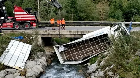 A strănutat la volan și a provocat un accident grav în Austria