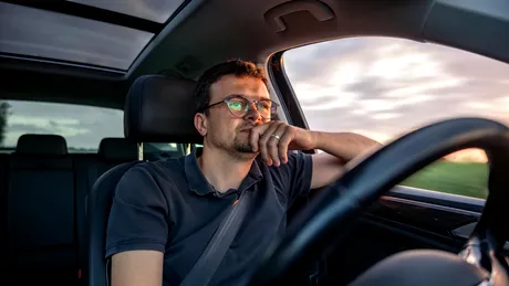 Există o legătură alarmantă între condus și sănătatea mintală, arată știința: Drumul lung către serviciu afectează creierul