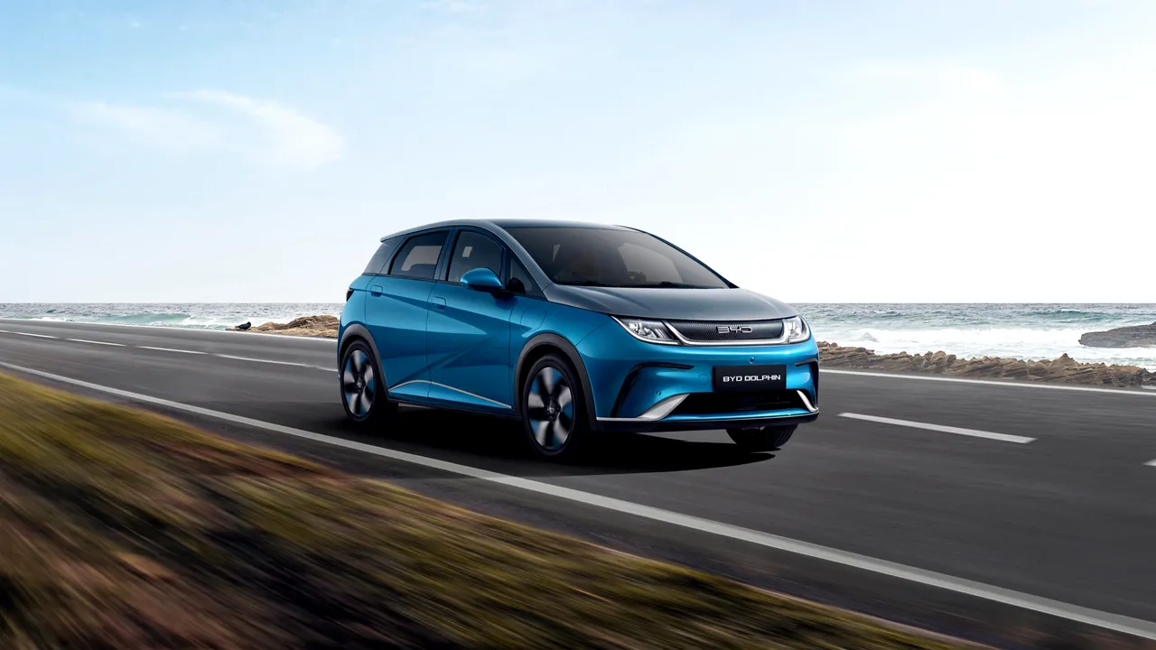 byd-dolphin-a-fost-lansat-in-europa-rivalul-chinez-al-lui-vw-id-3-costa-mai-putin-de-30-000-de-euro 9 