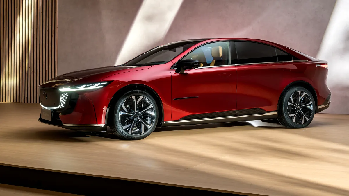 Mazda6e, cel mai nou model al companiei disponibil în Europa, inclusiv în România