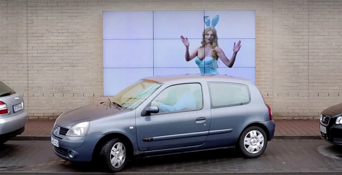 Fiat a făcut un panou interactiv care te ajută să parchezi mai uşor. VIDEO