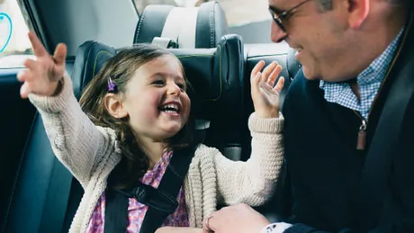 Uber oferă în Bucureşti serviciul UberFamily – maşini cu scaun pentru copil