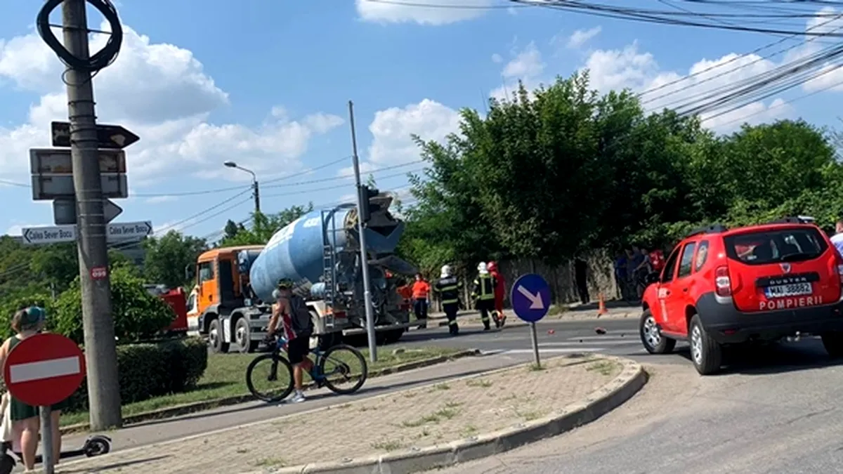 Biciclist omorât de o betonieră care a trecut peste el - VIDEO