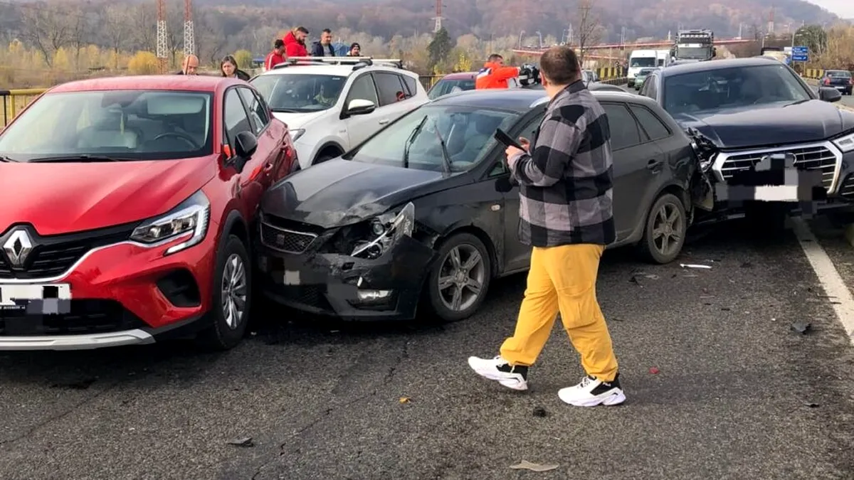Accident în lanţ pe DN 1, între Ploieşti şi Braşov. Şapte autovehicule au fost implicate