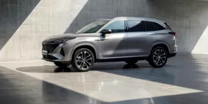 MG prezintă primul său SUV cu șapte locuri. MG S9 este un hibrid plug-in, rival pentru Škoda Kodiaq sau Hyundai Santa Fe