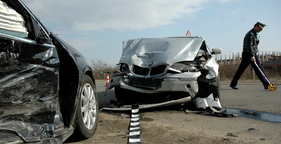 Trei companii controlează piaţa asigurărilor CASCO din România