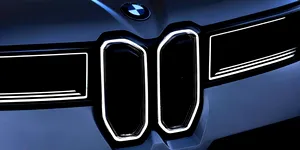 BMW publică un teaser misterios: ce model va fi dezvăluit în Ajunul Crăciunului?