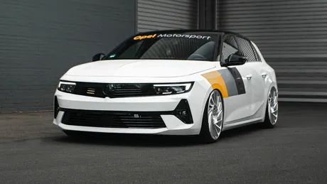 Opel prezintă Astra XS, un show-car bazat pe versiunea plug-in hybrid a compactei germane
