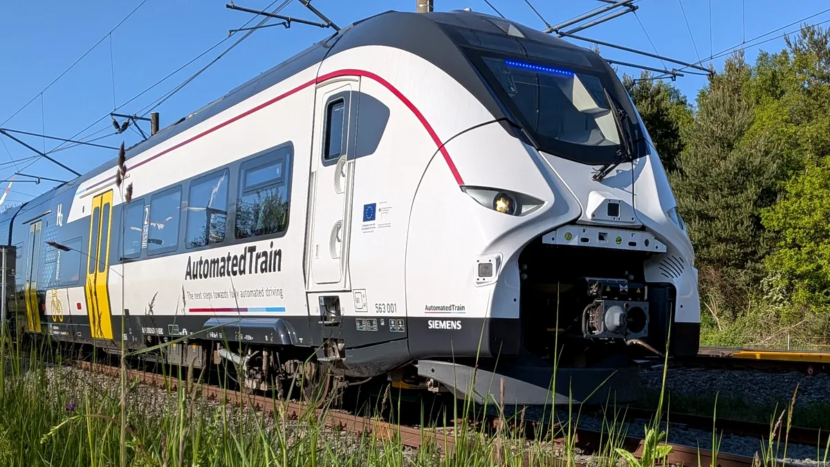 Tren fără mecanic, testat cu succes în Germania. A circulat autonom pe o rețea feroviară deschisă