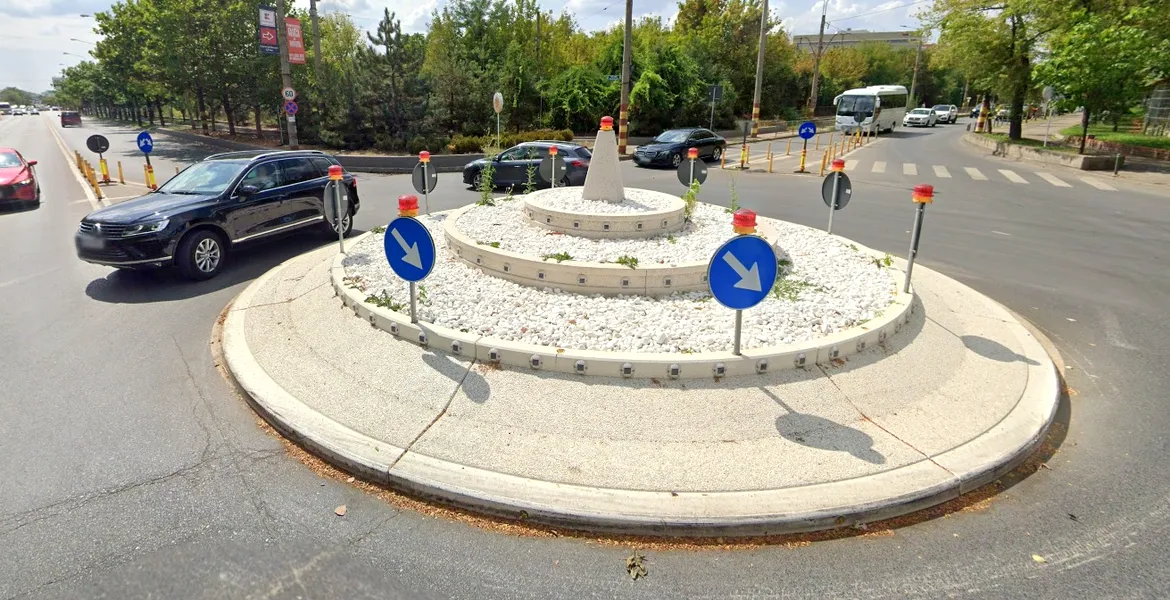 Este legal să întorci în sensul giratoriu? Ce reguli stabilește Codul Rutier 2025