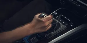 Porsche afirmă că un 911 hibrid cu transmisie manuală nu este posibil… momentan. Germanii nu renunță însă la idee