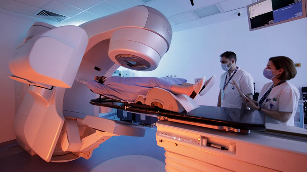 Abordarea multidisciplinară modernă, esențială pentru pacienții oncologici (P)