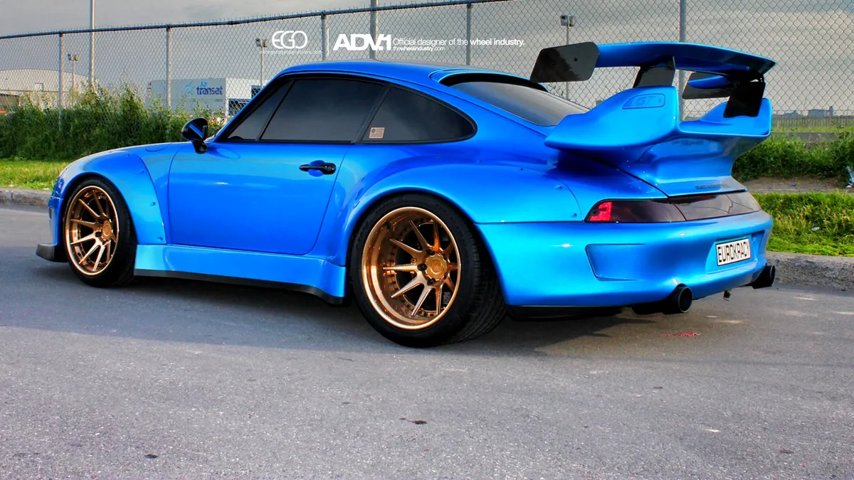 Porsche 911 993 + RAUH-Welt Begriff + ADV.1 Wheels = perfecţiune