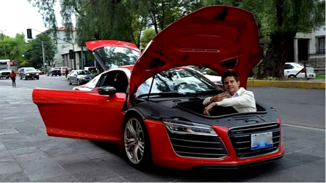 1-hype-booting-supercar-000 