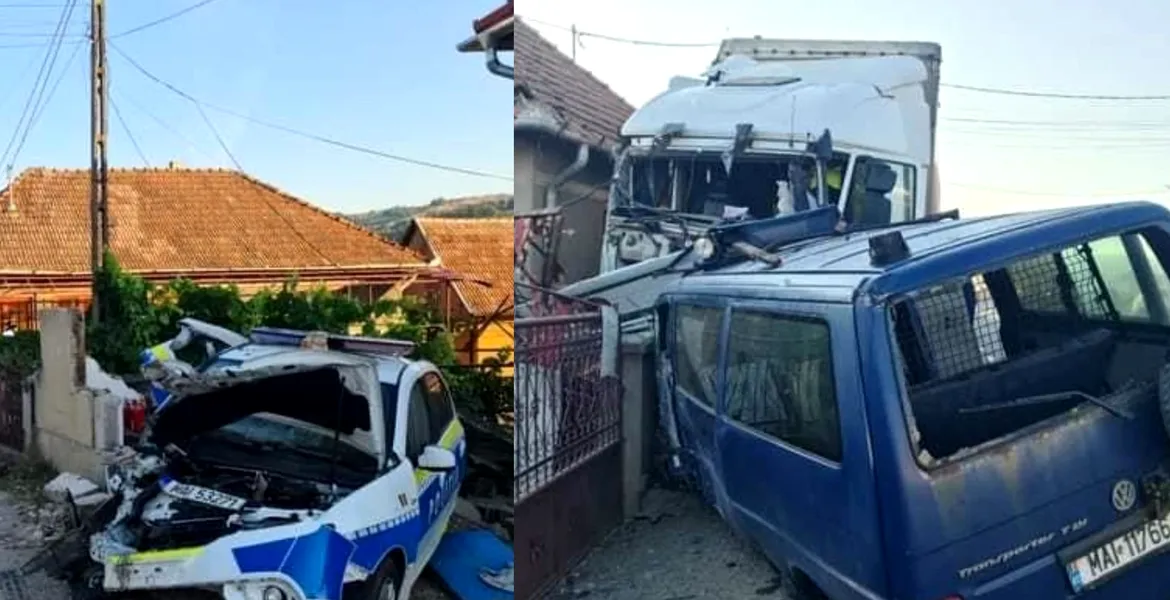 Două autovehicule ale forţelor de ordine au fost făcute praf de un TIR