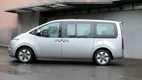 Test drive Hyundai Staria: monovolumul ce sfidează moda SUV-urilor