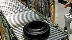 Anvelopă-concept cu materiale din coajă de mesteacăn, testată în condiții reale de iarnă