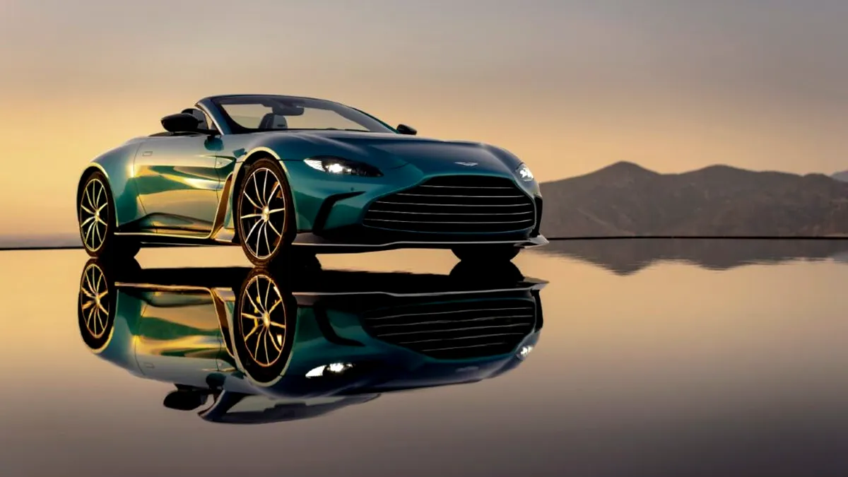 Premieră la Pebble Beach: Aston Martin a prezentat noul V12 Vantage Roadster
