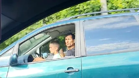 Un şofer a sunat la 112 reclamând că un bărbat conduce cu copilul în braţe pe DN 1. Ce s-a întâmplat mai departe - VIDEO