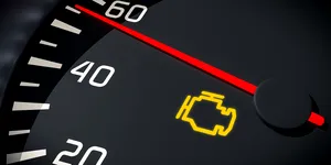 2025: Ce se întâmplă dacă ai Check Engine aprins în bord și te oprește Poliția?