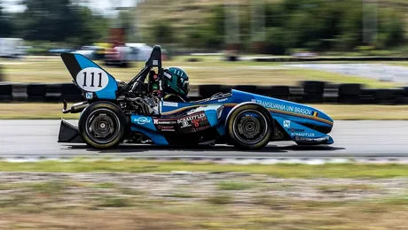 Video / Inteligența artificială, sabie cu două tăișuri în motorsportul studențesc