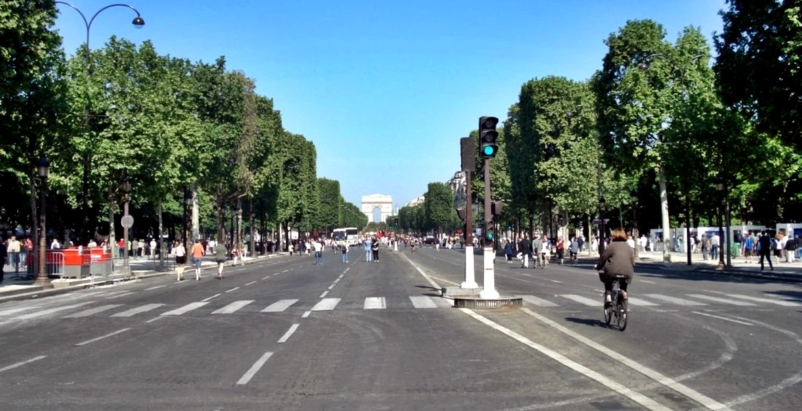 Parisul va scoate maşinile de pe stradă – literalmente – pentru o zi