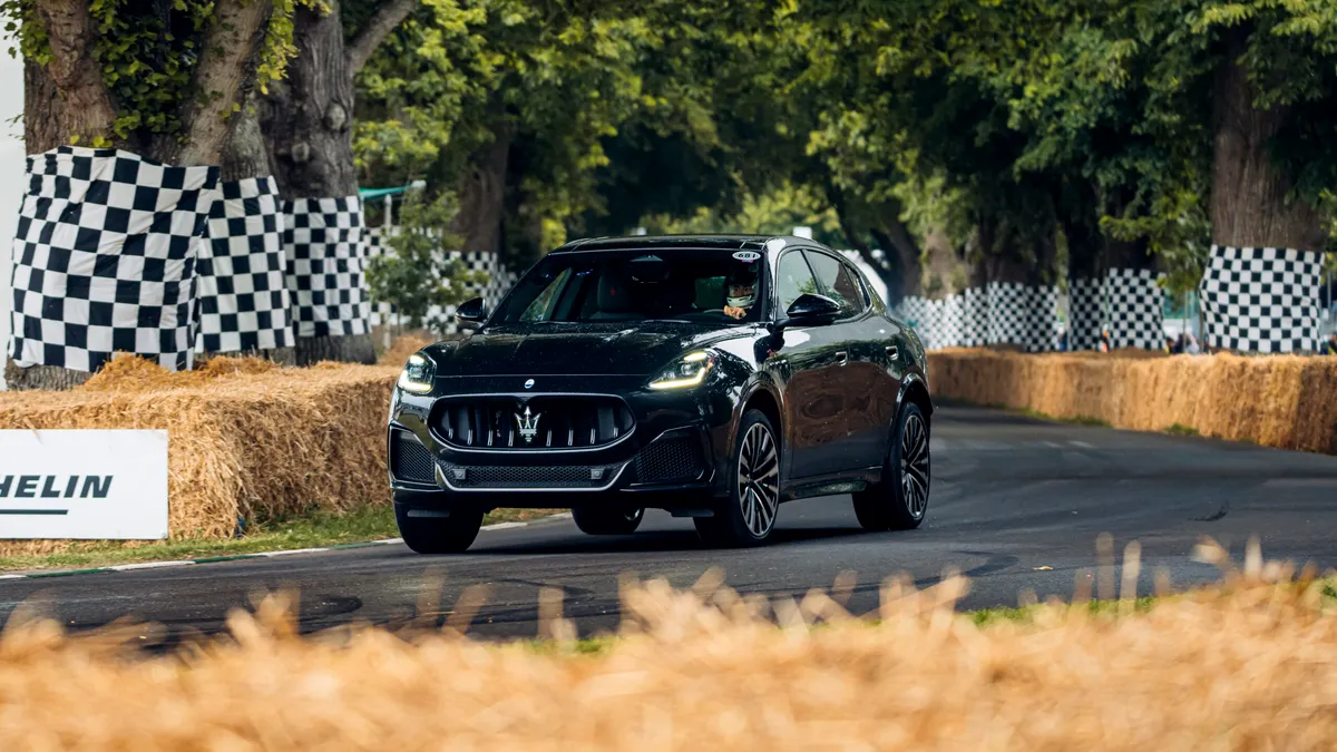 Maserati Grecale și MC20 Cielo își fac apariția la Goodwood