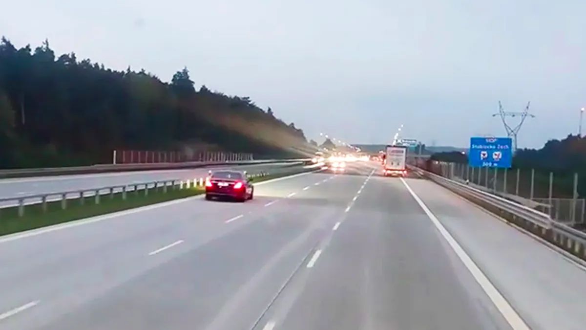 Viteza de reacție și sistemele de siguranță ale unui Mercedes i-au salvat viața unui șofer din Polonia - VIDEO