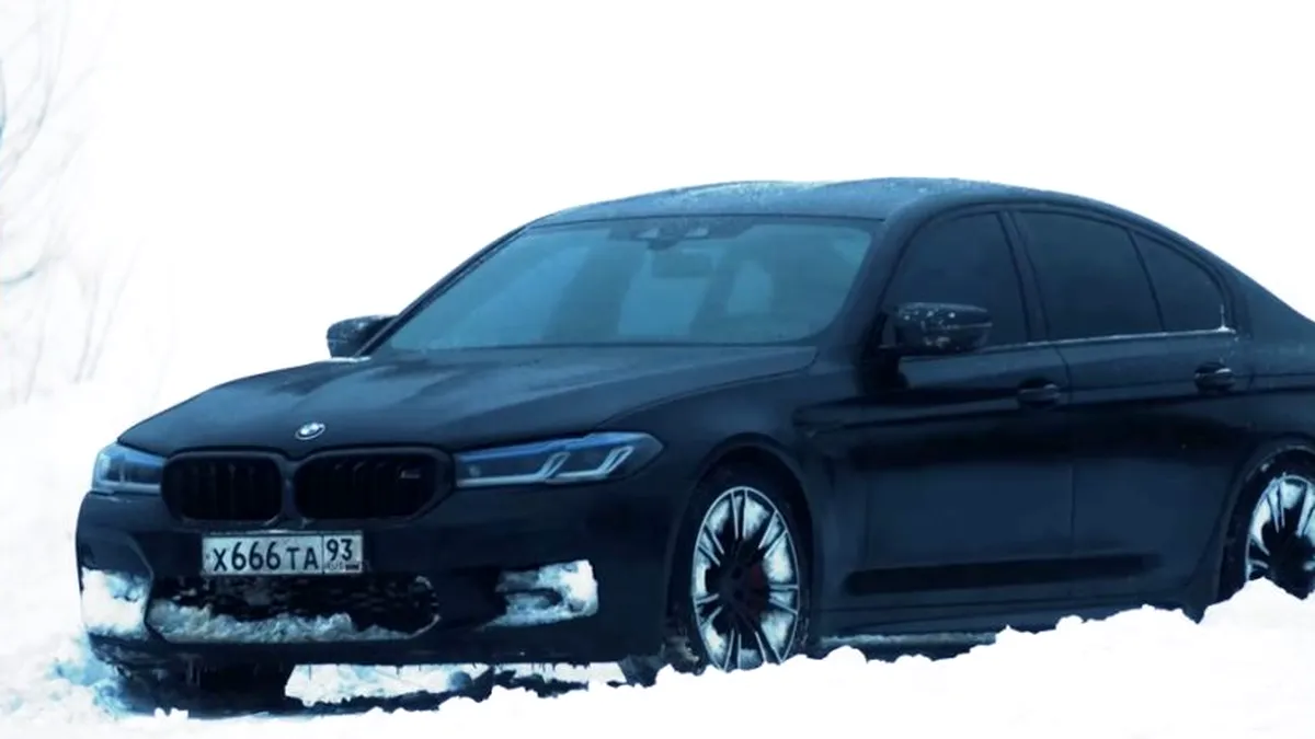 VIDEO: Un vlogger rus s-a făcut „remarcat” după ce a aruncat în aer un BMW M5 Competition