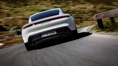 Ce viteză a prins un Porsche Taycan pe autobahn?