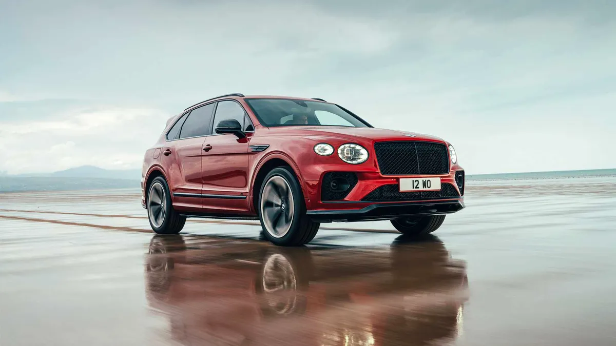 Bentley: număr record de mașini vândute. Cele mai multe au fost SUV-uri