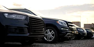 Încă un an de scăderi ale exporturilor auto din Germania. Tarifele impuse de Donald Trump, printre cauzele declinului