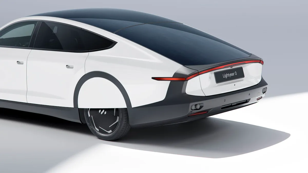 Energia solară poate juca un rol important în creșterea autonomiei mașinilor electrice