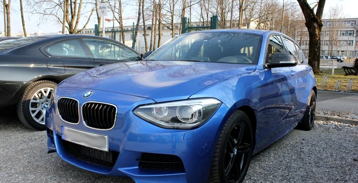 Viitorul BMW M135i, surprins necamuflat