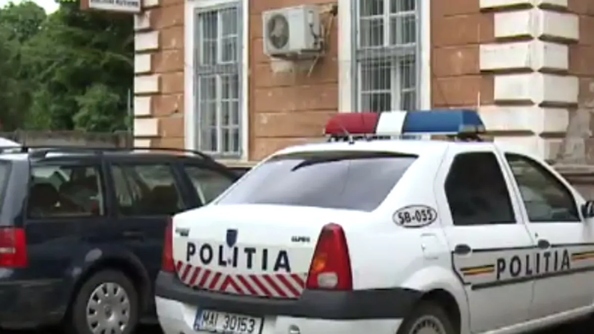 Culmea prostiei: să te iei la ceartă cu poliţiştii când ştii că n-ai permis, iar maşina e neînmatriculată!