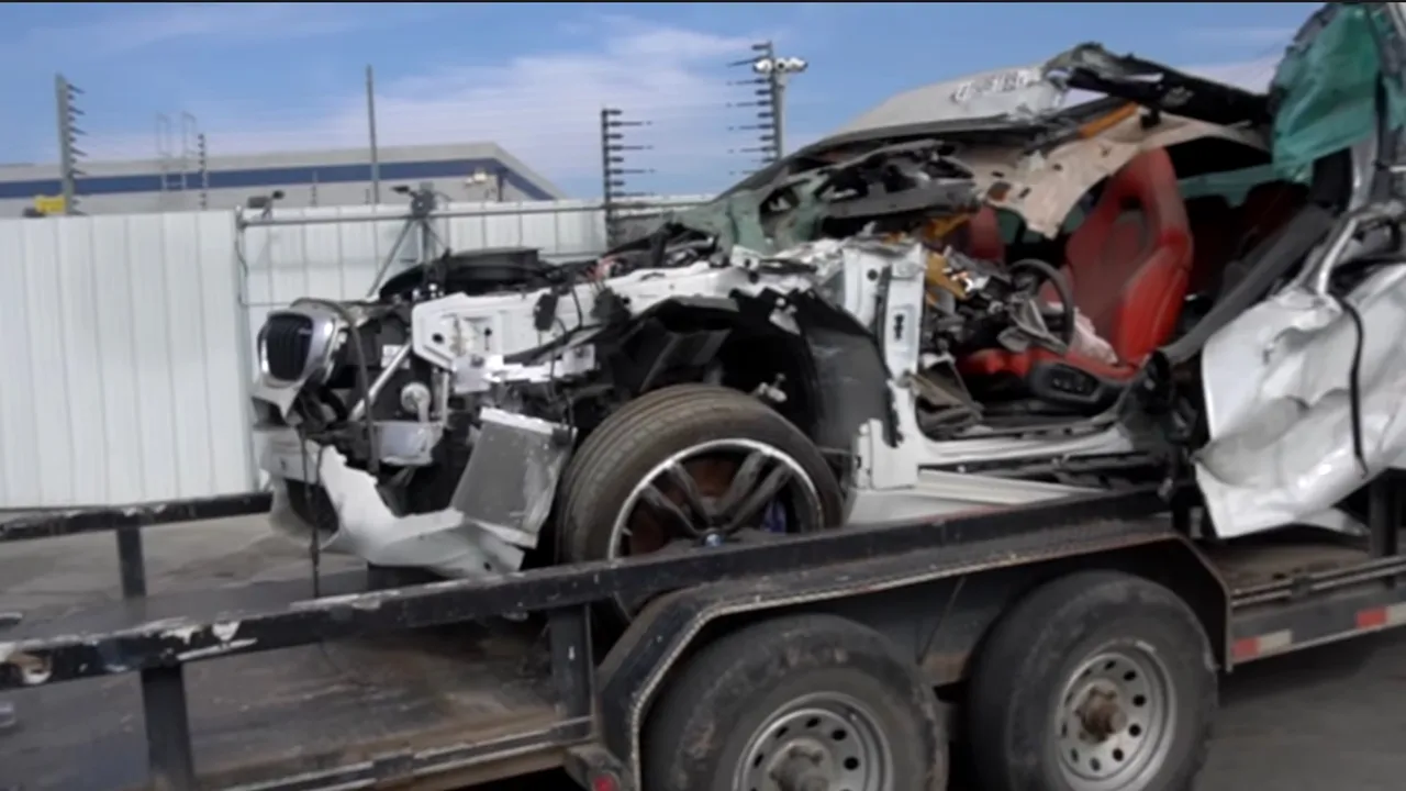 BMW X6 daună totală 3 