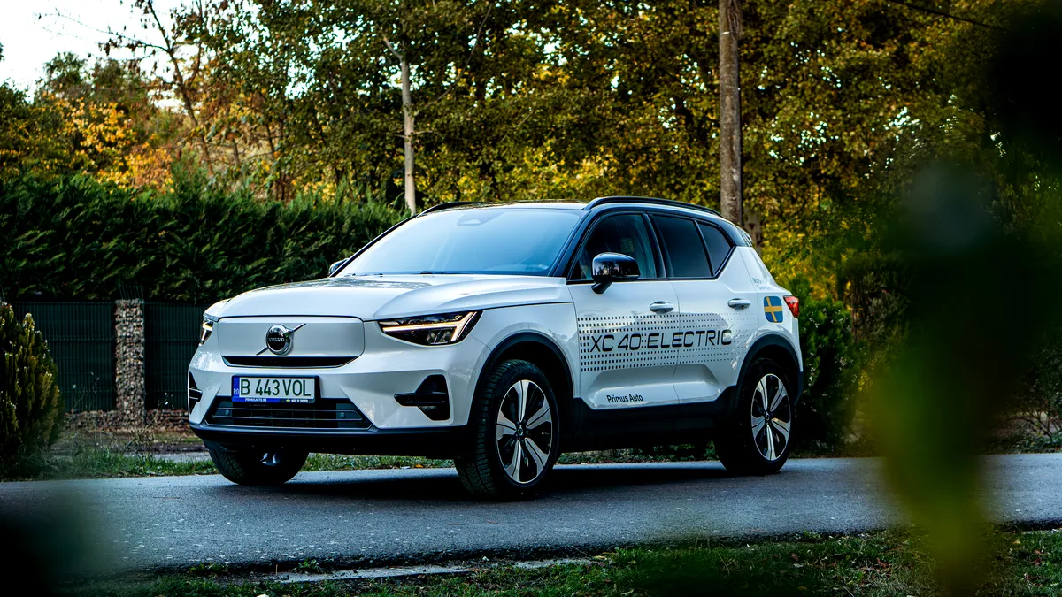 Volvo XC40 Recharge: SUV-ul electric ideal pentru mediul urban - VIDEO