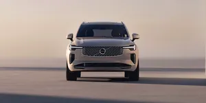 Noul Volvo XC90 are prețuri oficiale în România. Cât costă în 2024 rivalul lui BMW X5 și Audi Q7