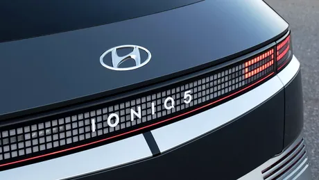 Hyundai Ioniq 5 va oferi din 2023 o baterie nouă de 77,4 kWh și oglinzi digitale