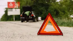 Triunghiul reflectorizant nu ajută dacă rămâne ascuns sub bagaje (P)