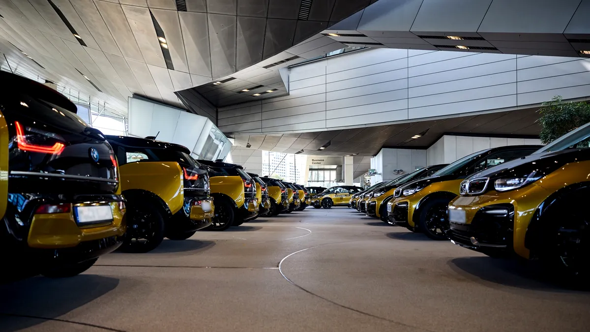 BMW încheie producția lui i3 cu 18 exemplare vopsite într-o culoare specială