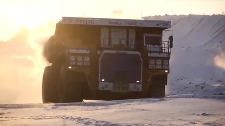 Basculanta-gigant din Belarus pe lângă care supercamionul lui Ceauşescu pare ceva banal [VIDEO-FOTO]