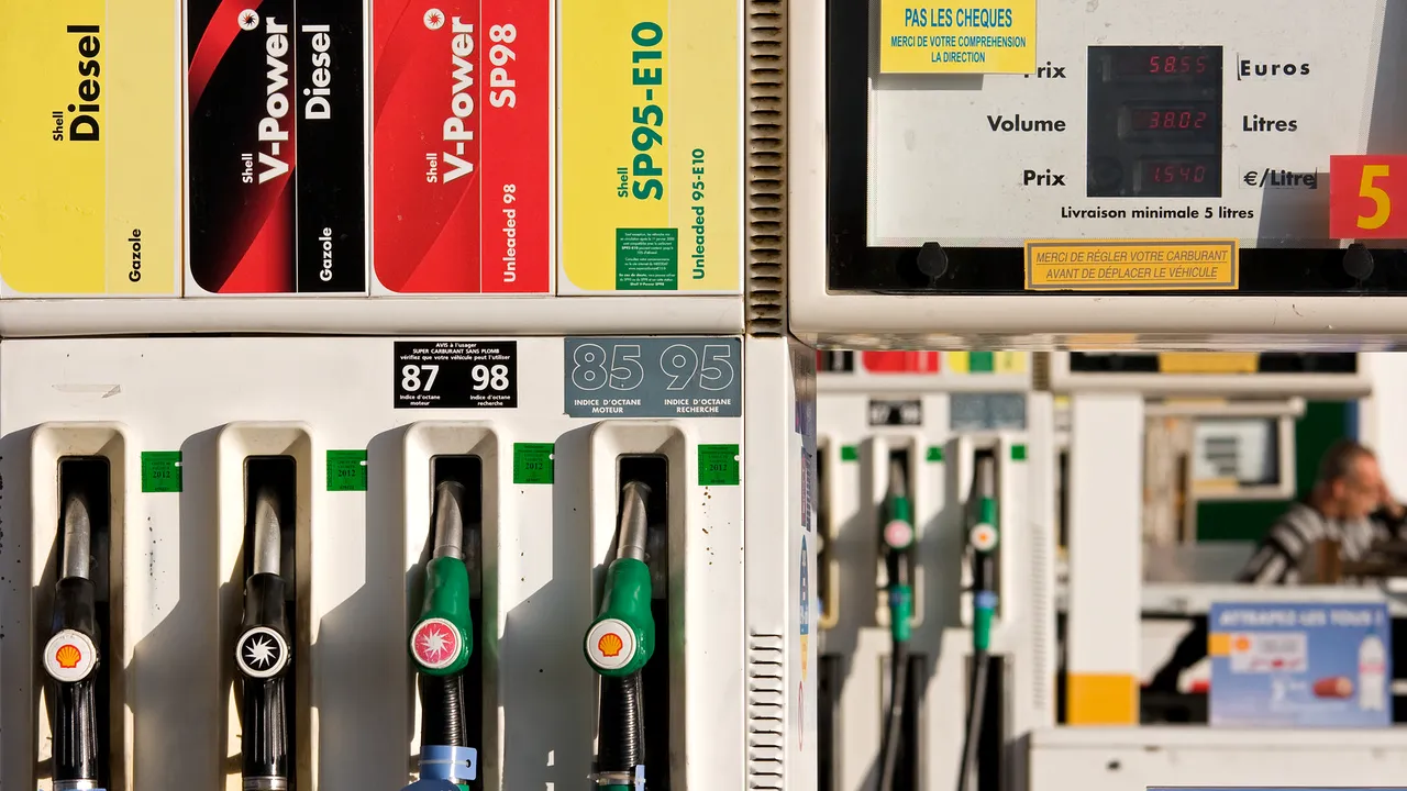 1-petrol-pump 