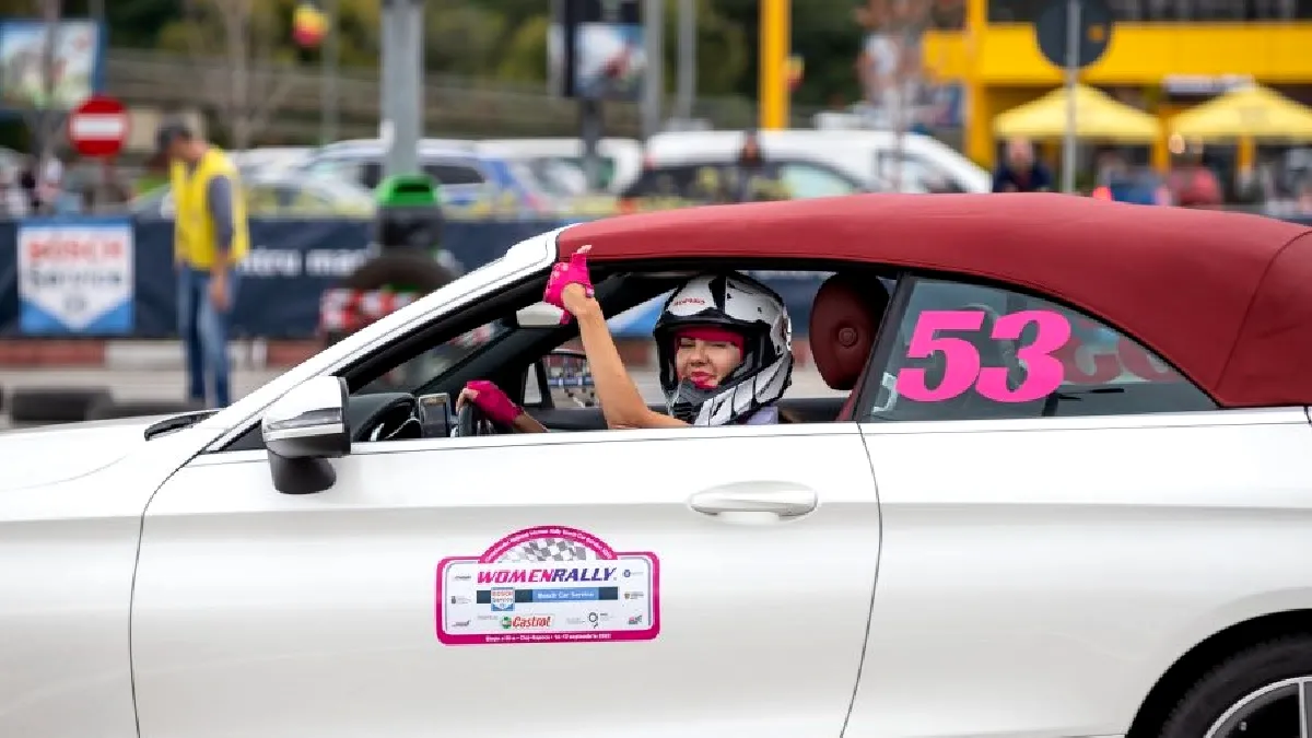 Campionatul Național Women Rally 2026 debutează la București. Femeile concurează la volanul propriilor mașini