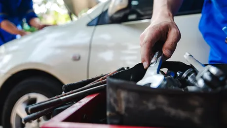 Top scule și accesorii auto, cele mai căutate de șoferi în această toamnă la Dedeman