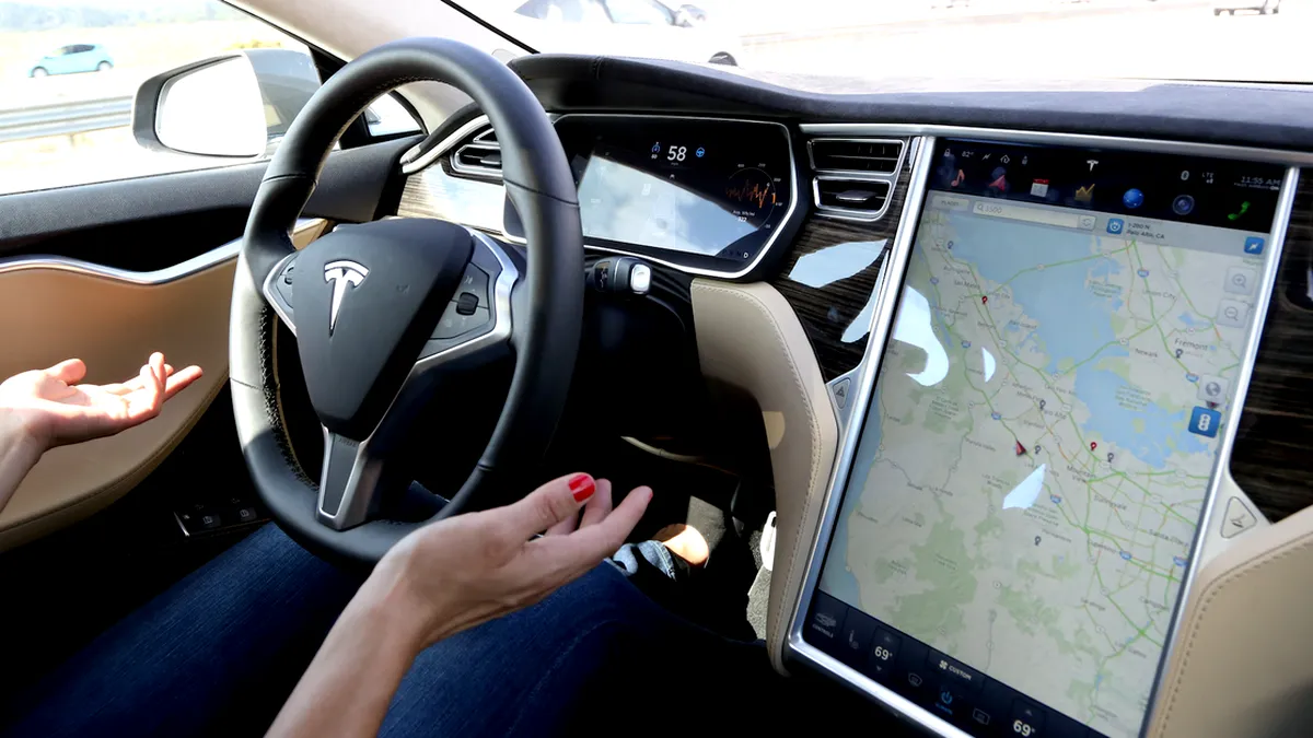 Producătorii maşinilor autonome care sunt implicate în accidente ar putea primi doi ani de închisoare 